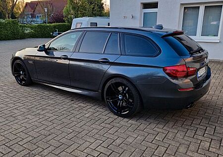 BMW 530d xDrive Touring A -