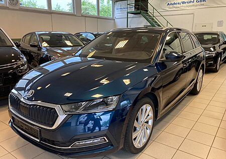 Skoda Octavia Combi LEDER PANO HUD STANDHZG KAM AHK
