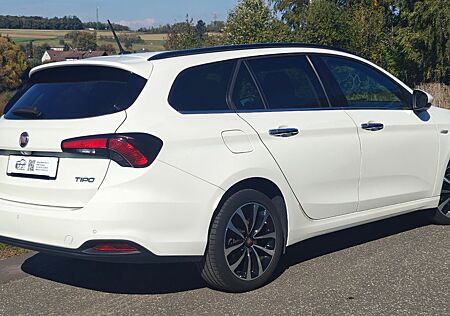 Fiat Tipo 1.6 MultiJet Kombi Navi,Xenon,ACC,17",Mwst.