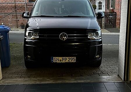 VW T5 Multivan Volkswagen ,8-fach,Standheizung Motor überholt