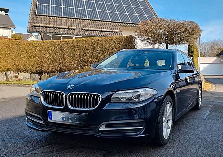 BMW 520d xDrive Touring Harman Kardon ,AHK,SHZ