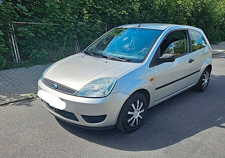 Ford Fiesta 1.3 44 kW - TÜV Juni 2026
