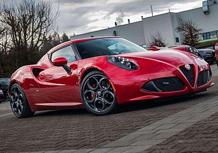 Alfa Romeo 4C 4C*RossoComp.*Sammlerstück