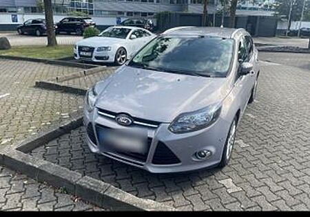 Ford Focus 2,0TDCi 120kW PowerSh. Titanium Turnie...