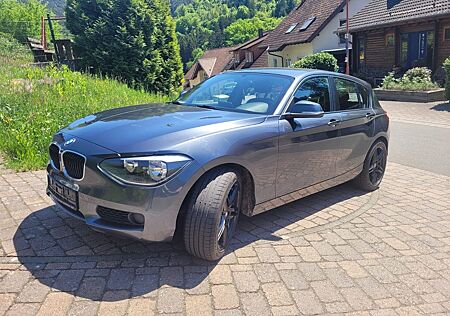 BMW 114i Sport Line Sport Line