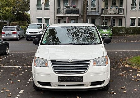 Chrysler Grand Voyager LX 2.8 DIESEL Autom. 7Sitzer Klima