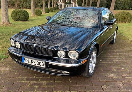 Jaguar XJ8 4.2 Liter -