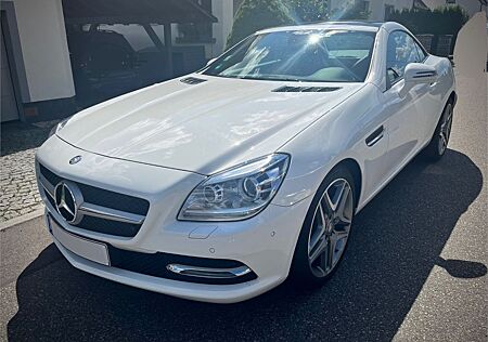 Mercedes-Benz SLK 200 - ILS -Harman Kardon- Leder