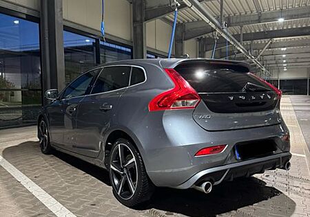 Volvo V40 D3 Geartronic Summum Sport