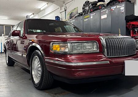 Lincoln Town Car * Cartier * 2. Hand * Top Zustand