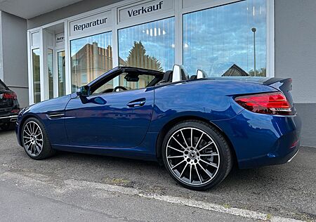 Mercedes-Benz SLC 300 AMG +COMAND+ILS+Sound+MagicSky+5970KM!!!