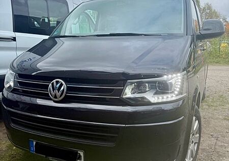 VW T5 Multivan Volkswagen Facelift mit guter Ausstattung