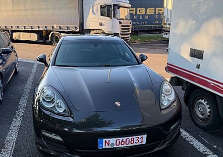 Porsche Panamera S