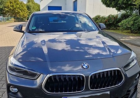 BMW X2 sDrive18d Advantage LED RFK Navi Alarm AHK