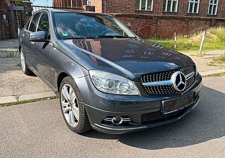 Mercedes-Benz C 180 CGI BlueEFFICIENCY AVANTGARDE
