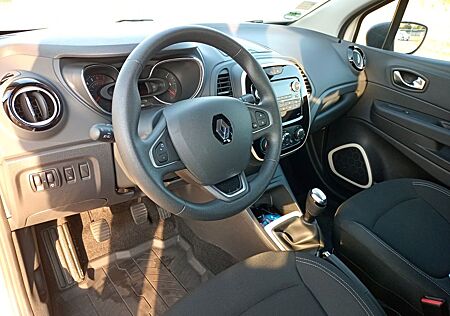 Renault Captur TCe 90 Life, nur 7750 km