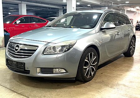 Opel Insignia A Sports Automatik~Navi~Teilleder~Xenon