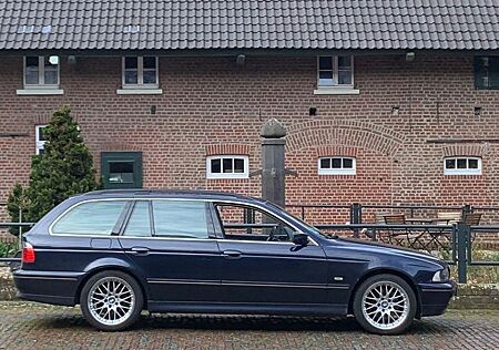 BMW 540i e39 A Touring -