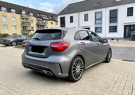 Mercedes-Benz A 250 Sport 4MATIC DCT AMG Line
