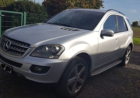 Mercedes-Benz ML 350 4MATIC Vollleder Top Zustand