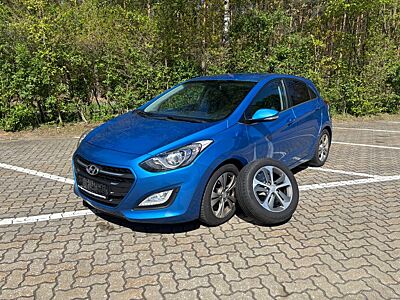 Hyundai i30 blue 1.6 CRDi /Trend/Automatik/Kamera/Navi