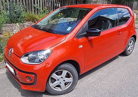 VW Up Volkswagen ! 1.0 44kW ASG groove ! groove !