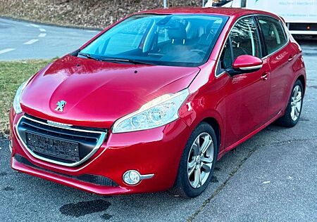 Peugeot 208 Allure*AUTOMATIK*LEDER*KLIMAAUTOMATIK*