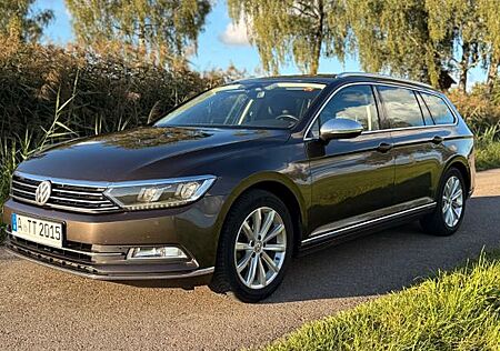 VW Passat Volkswagen 2.0 TDI SCR 140kW DSG Highline Varian...
