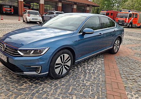 VW Passat Volkswagen 1.4 TSI DSG GTE Plug in Hybrid, AHK