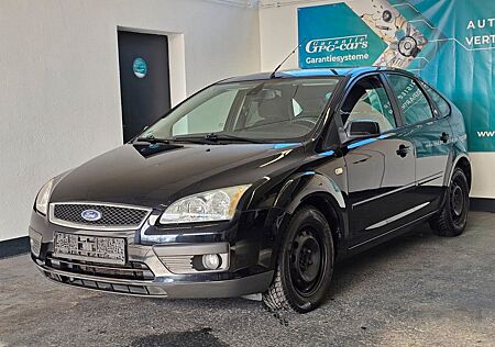 Ford Focus Lim. 1,6 Ghia 5TÜRIG+KLIMA+HU/AU 02- 2026