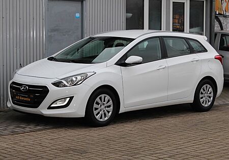 Hyundai i30 cw blue Style Automatik+Navi+Kamera