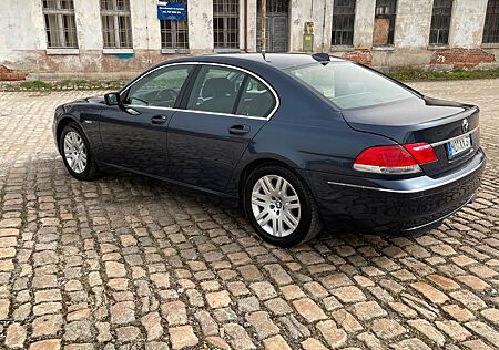 BMW 740i A -