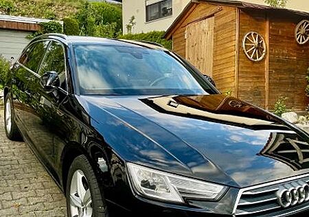 Audi A4 35 TDI S-Line