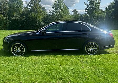 Mercedes-Benz E 220 d 4MATIC AVANTGARDE Autom. Widescreem