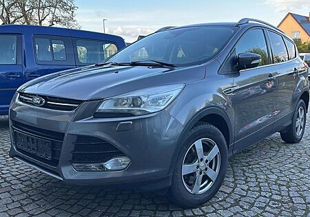 Ford Kuga Titanium *4X4*PANO*Totwinkel.ass.*Keyless.