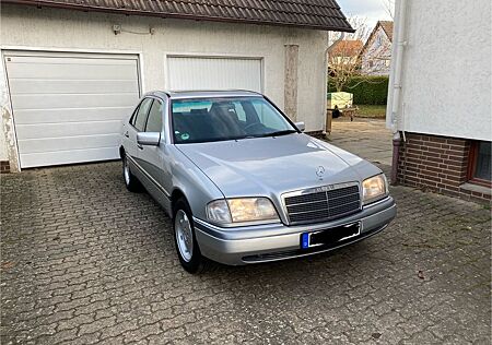 Mercedes-Benz C 180 ELEGANCE