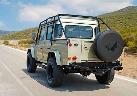 Land Rover Defender 110 Crewcab neu restauriert V8