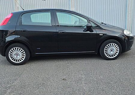 Fiat Grande Punto 1.4 16V . Lpg (benzin /Flüssiggas)