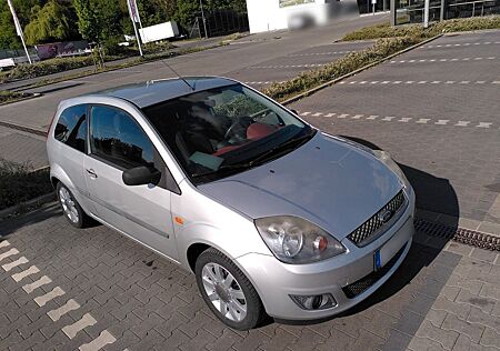 Ford Fiesta 1.4 Trend / TÜV bis 03/2026