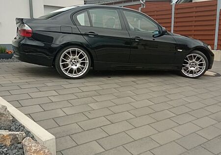 BMW 320d -