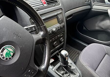 Skoda Octavia Combi 2.0 FSI 4x4 4X4