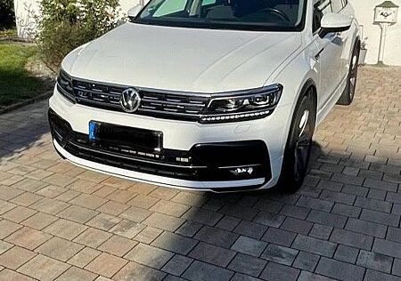 VW Tiguan Volkswagen 2.0 TDI DSG 4MOTION Highline R-Line