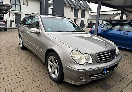 Mercedes-Benz C 180 KOMPRESSOR T AVANTGARDE