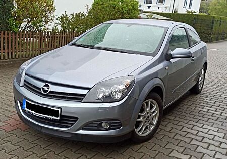 Opel Astra H GTC 1.8 Sport