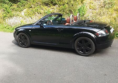 Audi TT Roadster 1.8T -