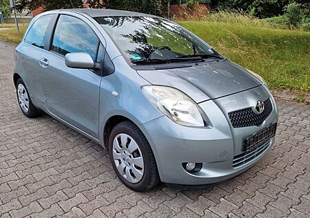 Toyota Yaris 1,0-l-VVT-i Cool