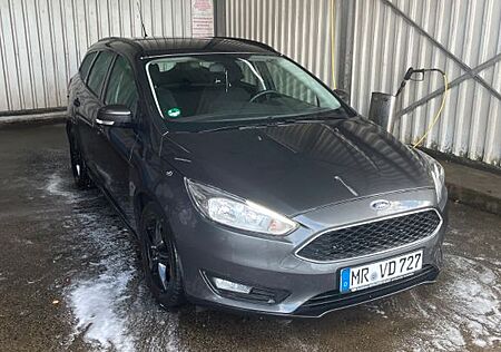 Ford Focus 1,5 TDCi 88kW Scheckheftgepflegt ()