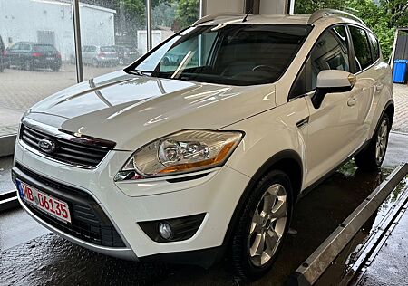 Ford Kuga Titanium ALLRAD 4*4, AHK, Garantie, TÜV