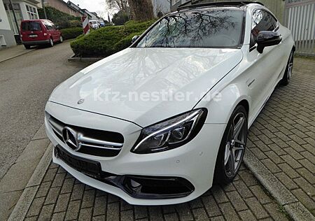 Mercedes-Benz C 63 AMG Coupe Pano/Night/Burmester/19"/ILS