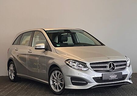 Mercedes-Benz B 180 Automatik 1.Hand*Scheckheft*Navi*SHZ*